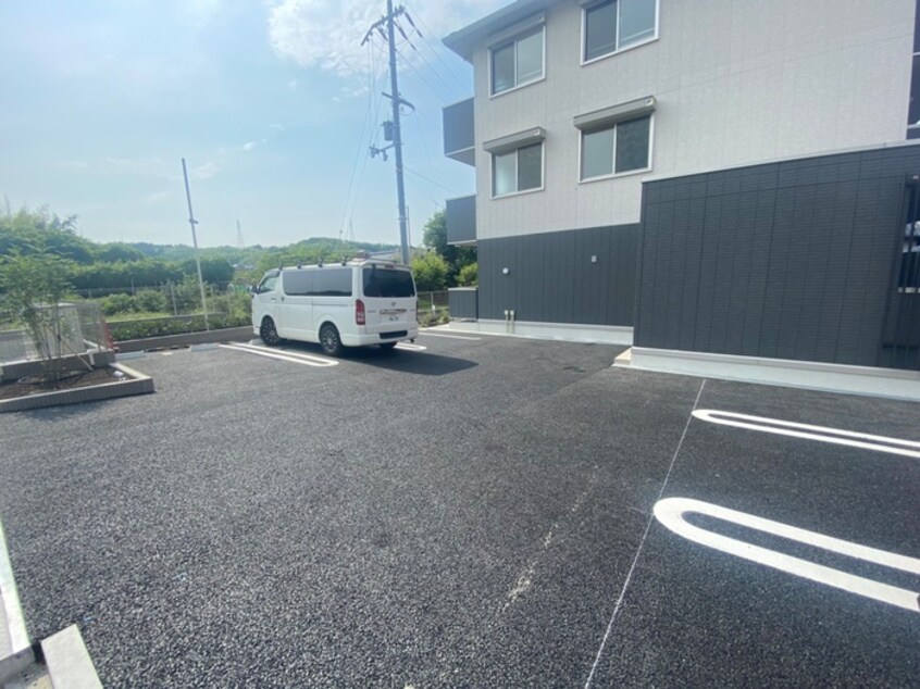 駐車場 D-room M-five