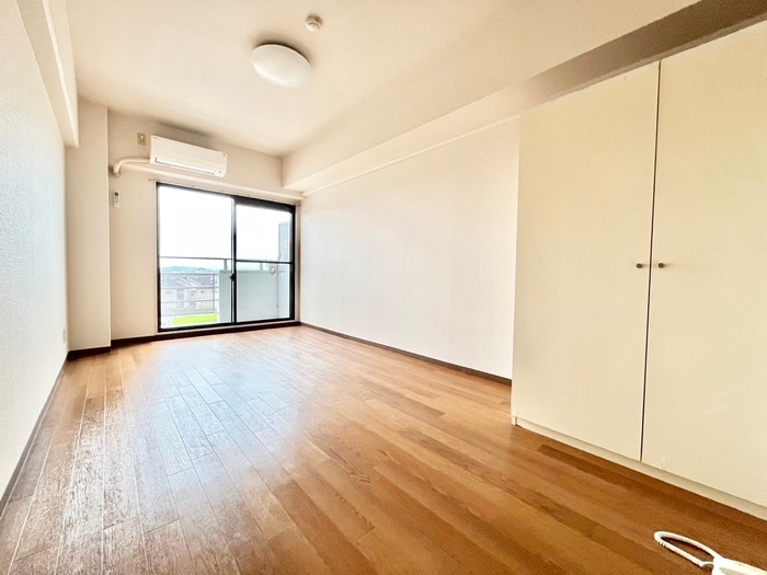 居室 カ－サ・ソラッツォ