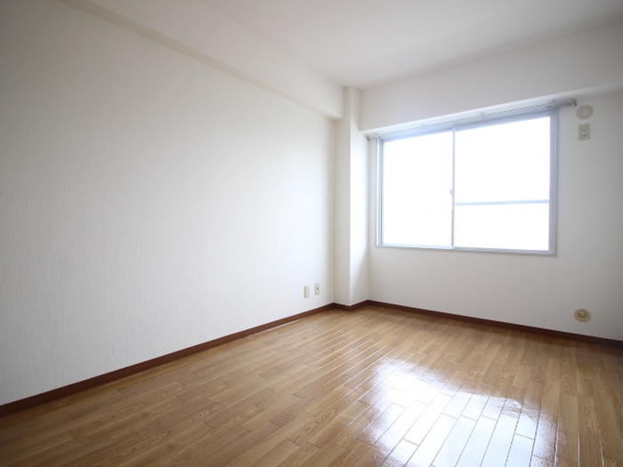 居室 フェルティ－・シャト－緑橋