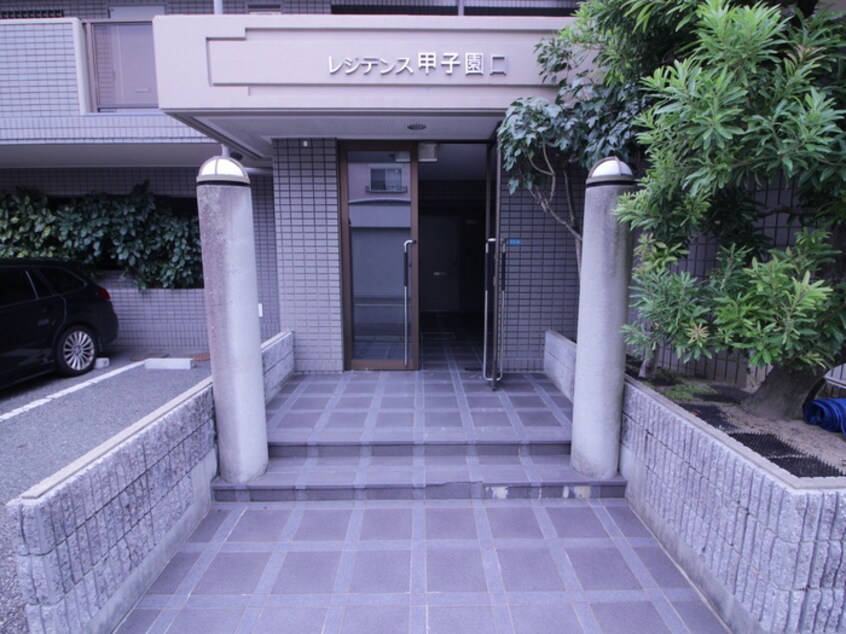 エントランス部分 ヒルズ上甲子園