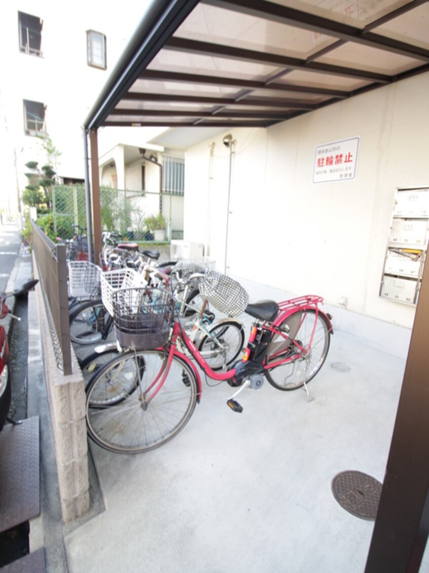駐輪場 マルエスマンション牧野阪