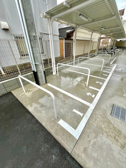 バイク置き場 LIBRE