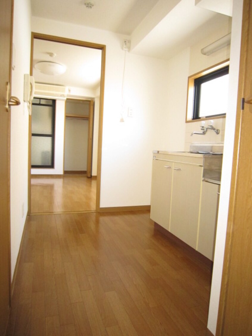 廊下 クィーンズコート天満