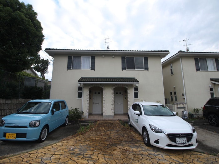 外観写真 キャトルレ－ヴ芦屋Ｅ棟