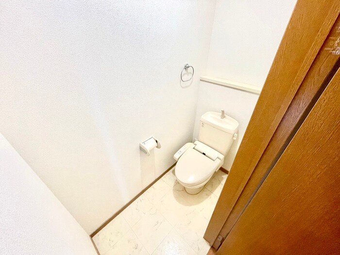 トイレ キャトルレ－ヴ芦屋Ｅ棟