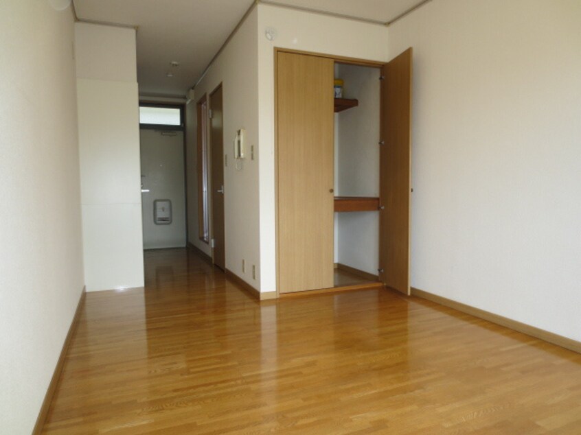 居室 ｴｽﾃ-ﾄﾋﾟｱおぐら