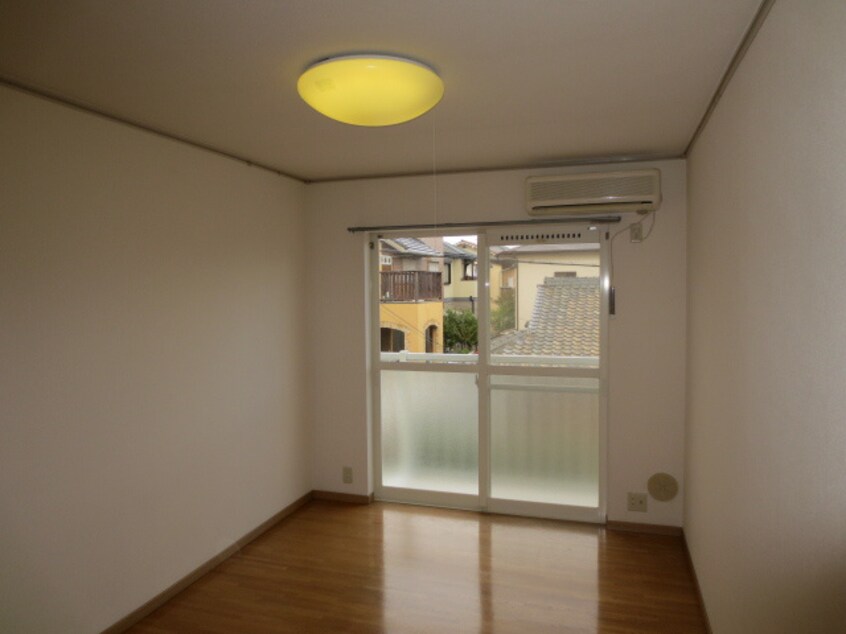 居室 ｴｽﾃ-ﾄﾋﾟｱおぐら