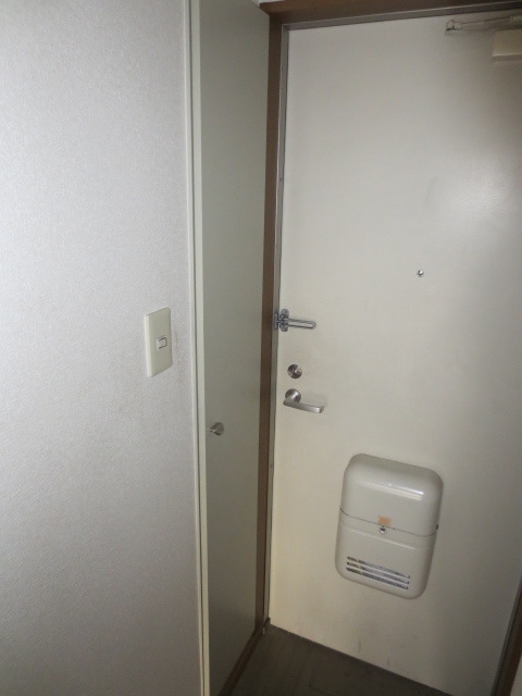 玄関 ｴｽﾃ-ﾄﾋﾟｱおぐら