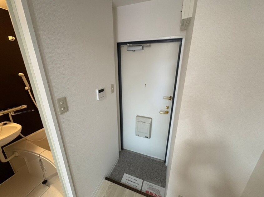 玄関 レオハイム長尾３