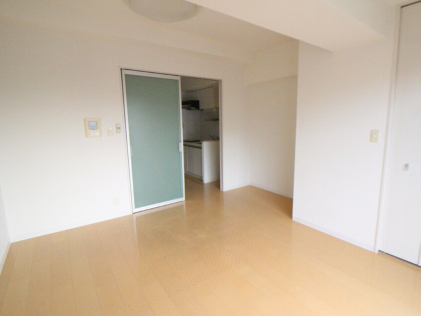 居室 ア－デン塚口