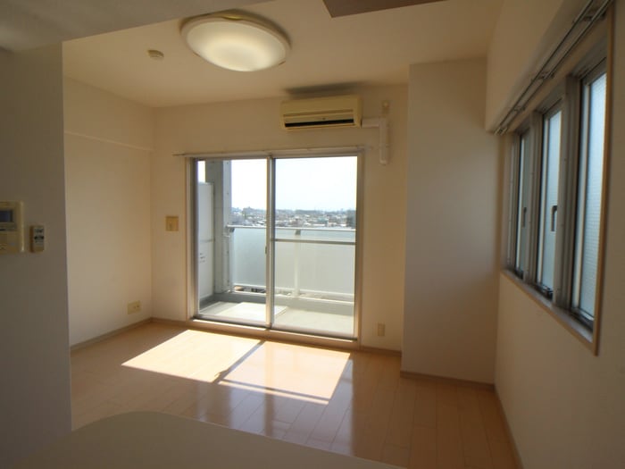 居室 ア－デン塚口