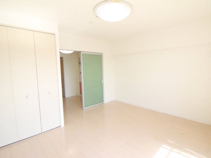 居室 ア－デン塚口