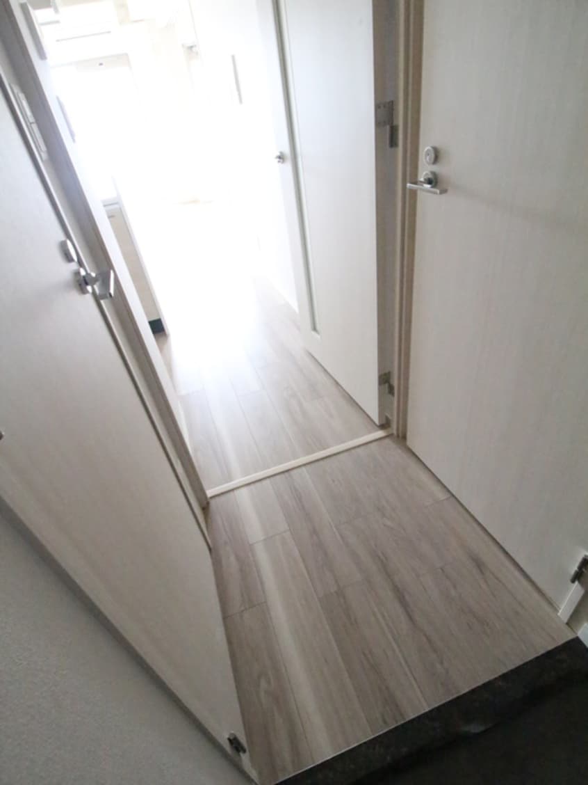 玄関 プレサンスTHE神戸(1304)