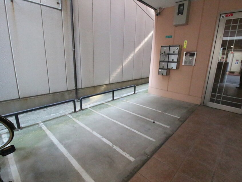 駐輪場 サ－ナギマンション