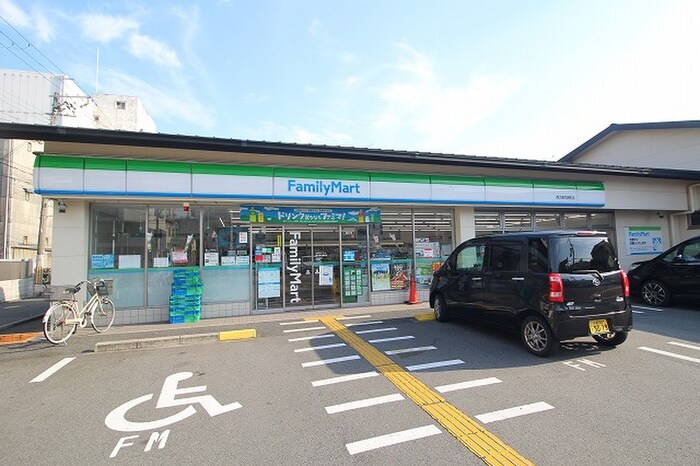 ファミリーマート西大路花屋町店(コンビニ)まで260m サンマンション西七条