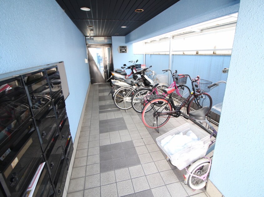 駐輪場 クリエール三津屋