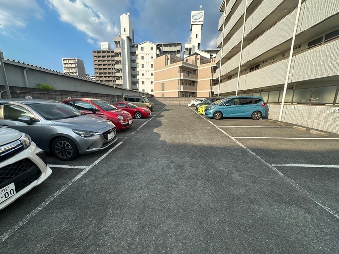 駐車場 アンドライフ２３
