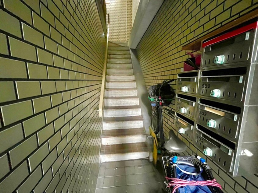 エントランス部分 富吉マンション