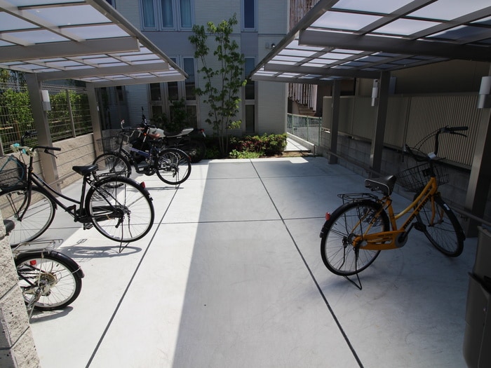 駐輪場 シャーメゾン鮎川