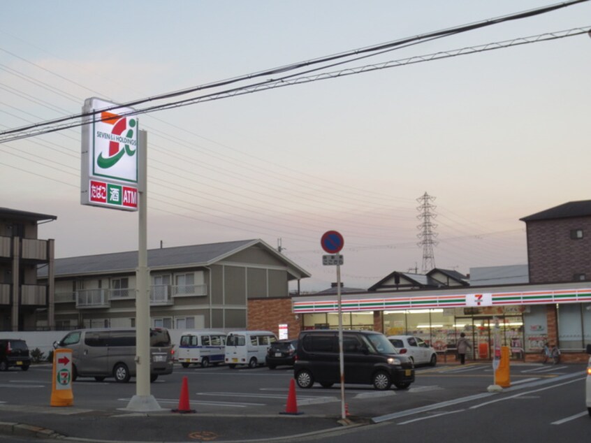 セブンイレブン(コンビニ)まで590m ル－ブル・ベル