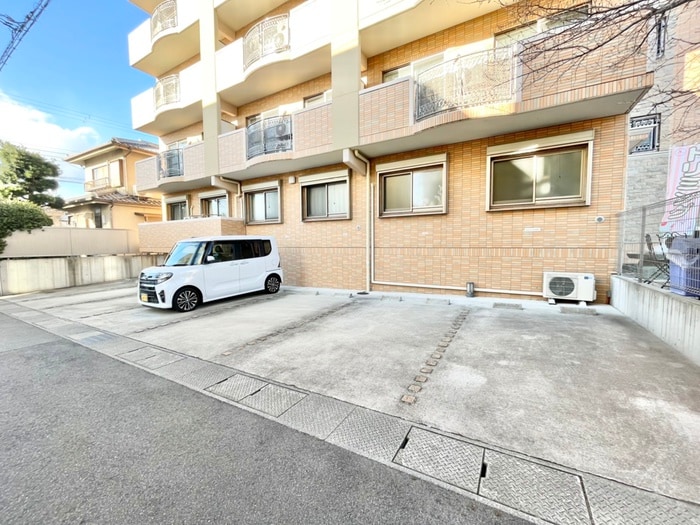 駐車場 ケイズメゾンマハナ