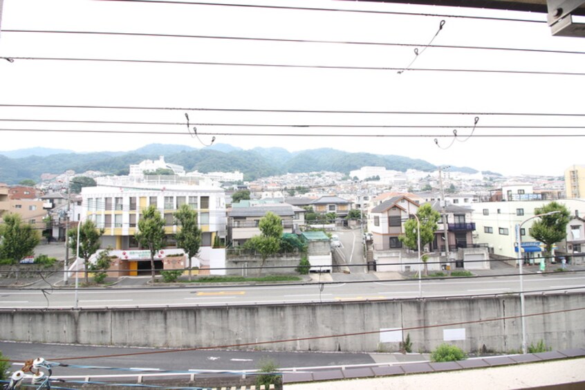 室内からの展望 クオリス神戸本山レジデンス