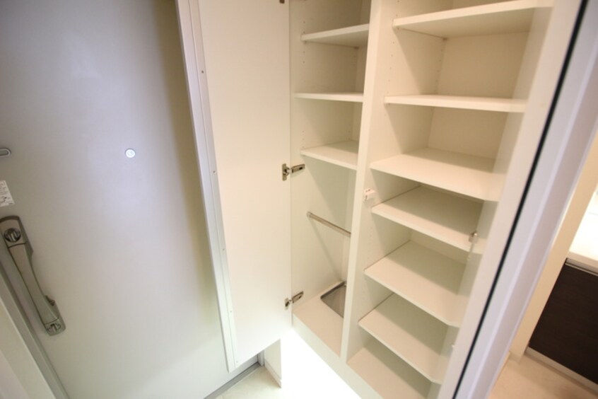 靴箱 クオリス神戸本山レジデンス