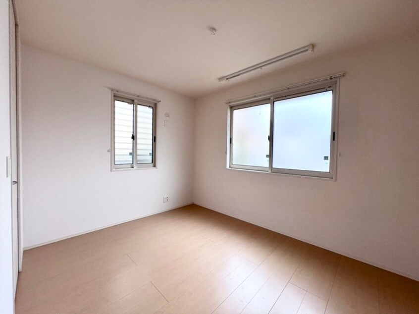 居室 フォルトゥ－ナ