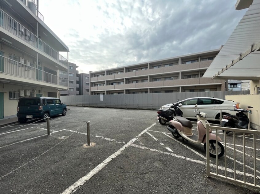 駐車場 市隆ハイツ塚口