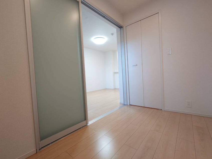 居室 サニーヴィラ　エテルノM