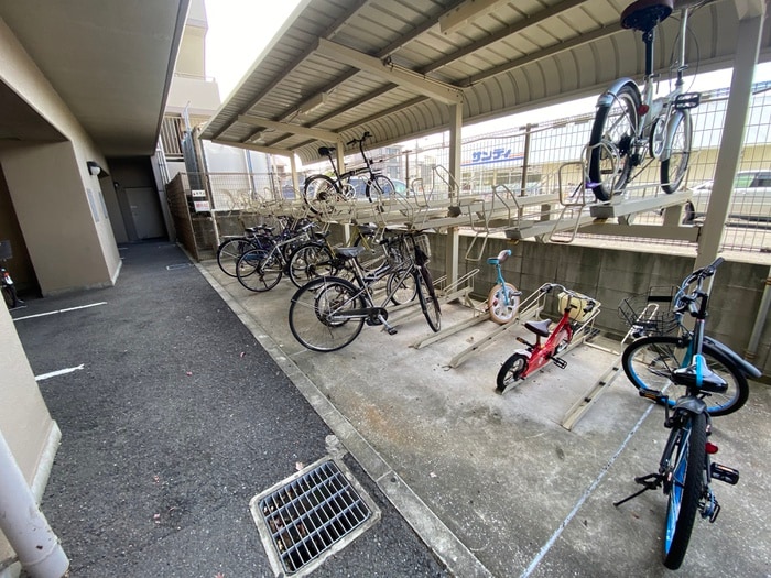 駐輪場 コンフォ－ト公園南