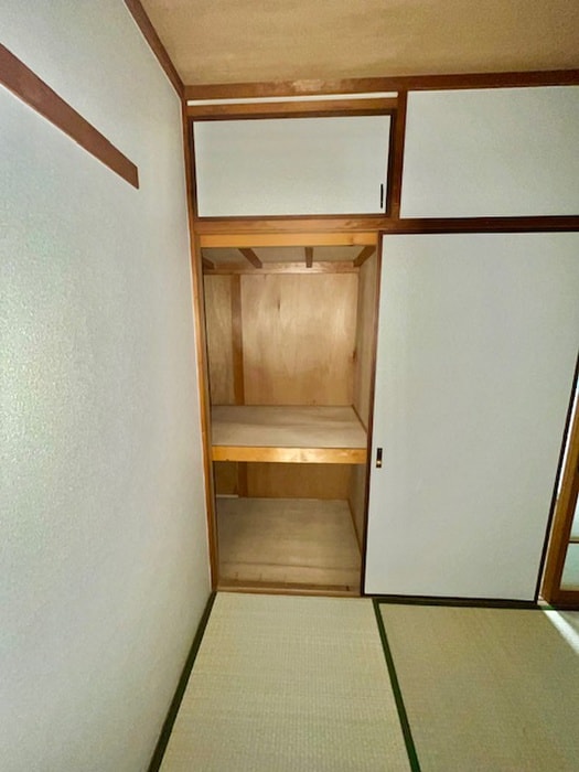 収納 メゾンド紫香