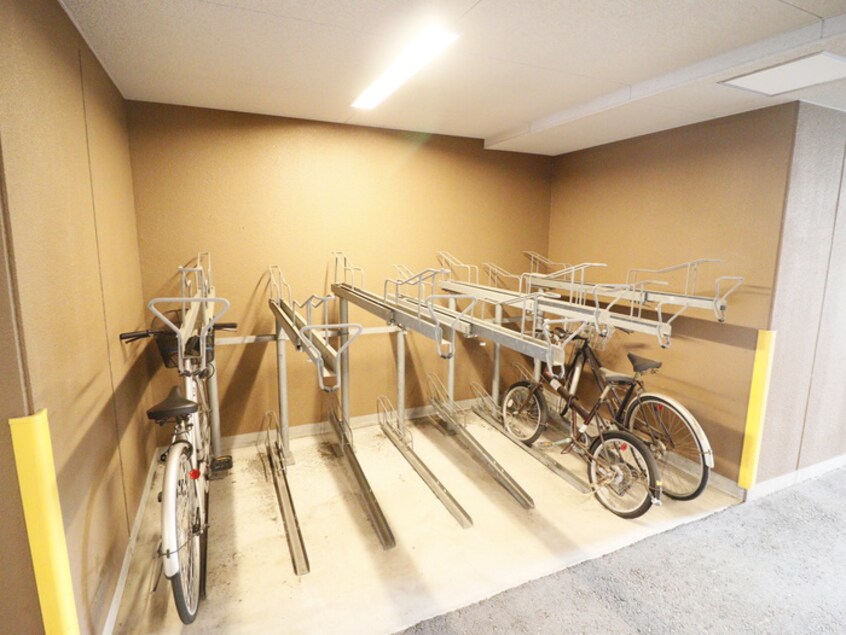 駐輪場 アルファレガロＨＹＯＧＯ