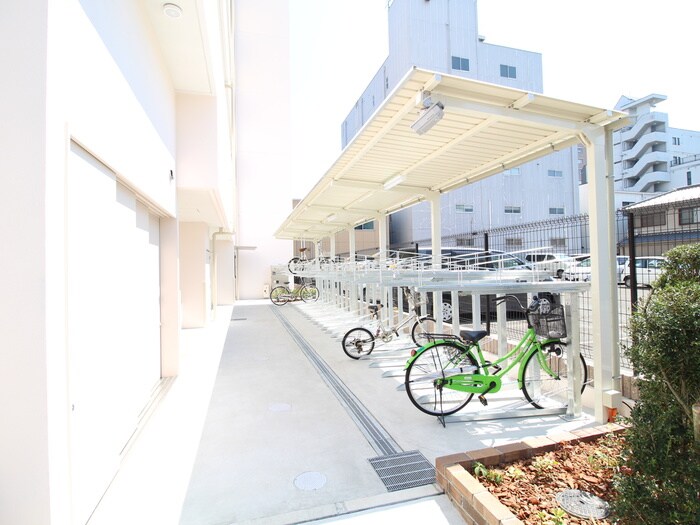 駐輪場 アリビオ江坂南金田