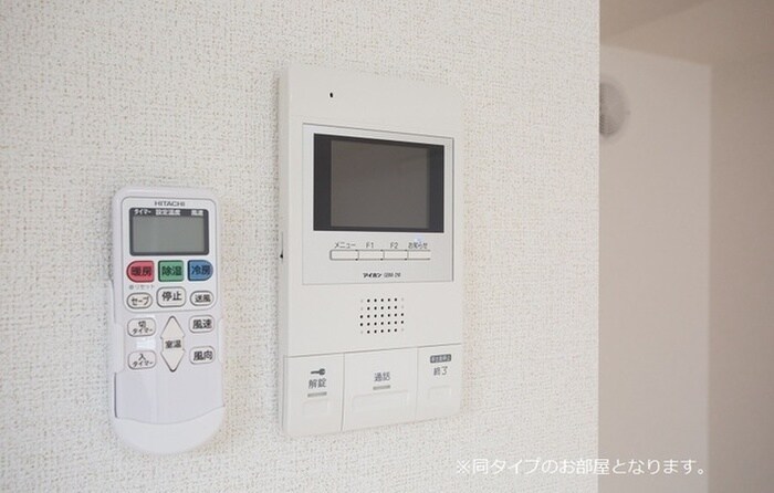 玄関 YシャトレーヌⅢ