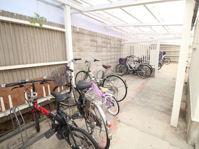 駐輪場 ハイツ三ツ池台