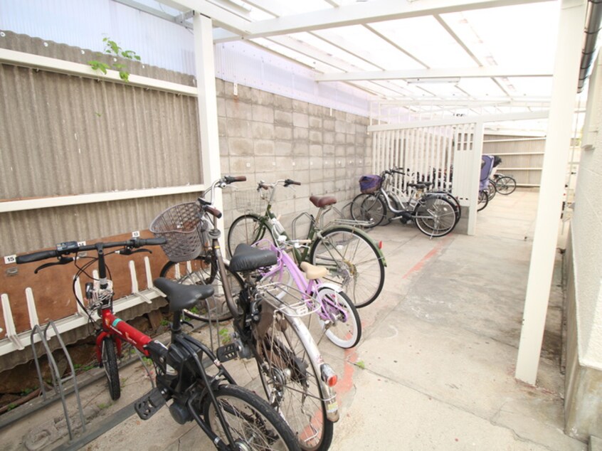 駐輪場 ハイツ三ツ池台