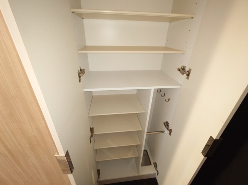 靴箱 ﾒｲﾝｽﾃ-ｼﾞ天王寺ｻｲﾄﾞｼﾃｨ