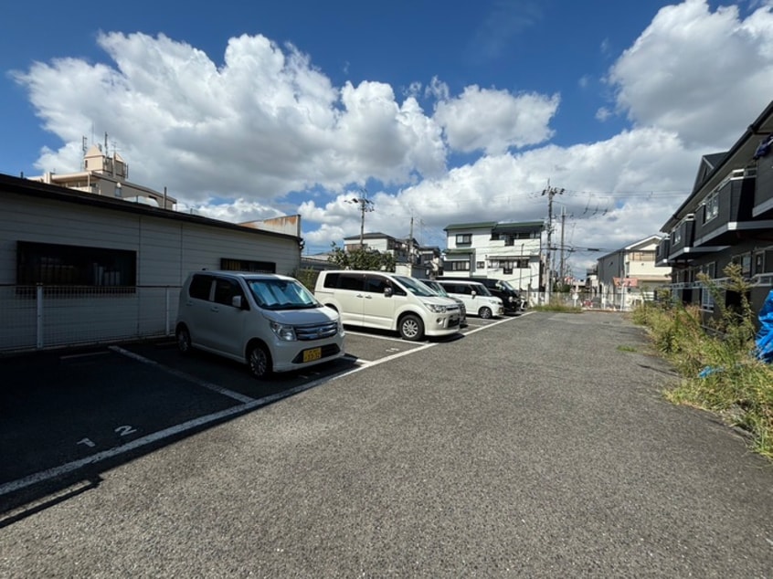 駐車場 サマックスＹＵＩハイツ