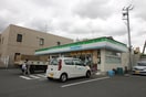 ファミリーマート(コンビニ)まで307m サマックスＹＵＩハイツ