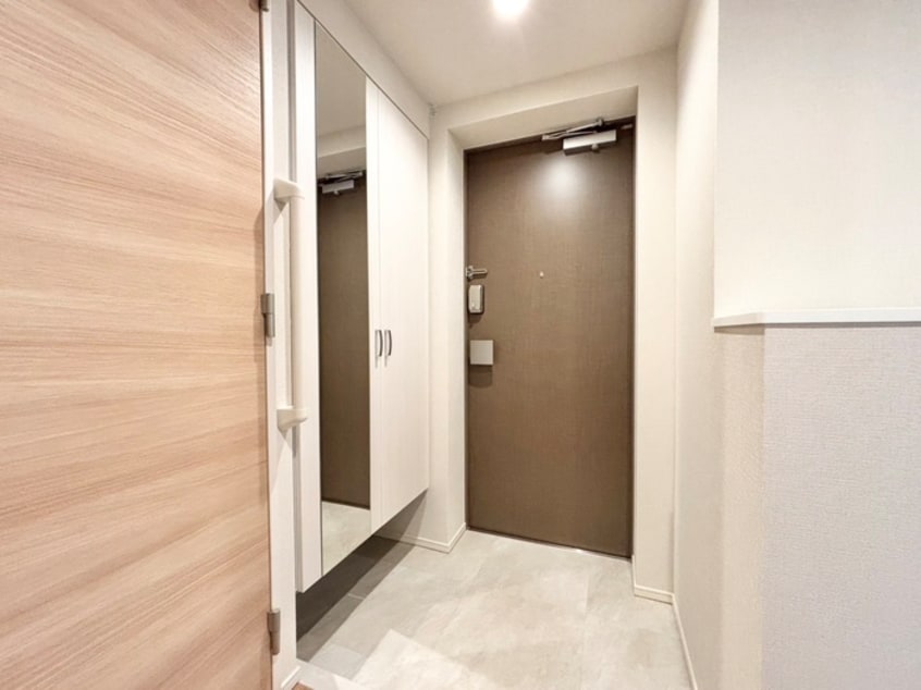 玄関 トリニティ三国ヶ丘