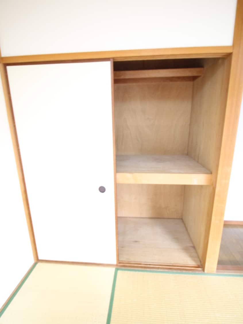 収納 エミール