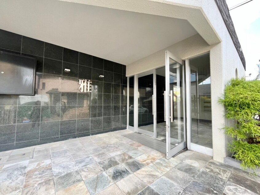 エントランス部分 雅ハイツ