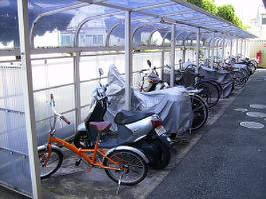 駐輪場 アルファポレール