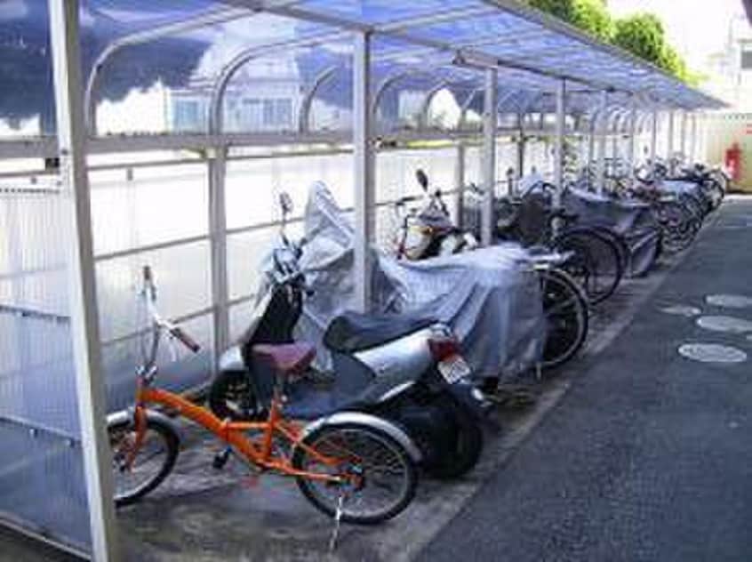 駐輪場 アルファポレール