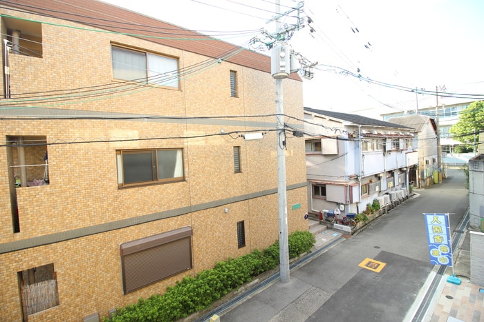 室内からの展望 ラルーチェ庄内西町