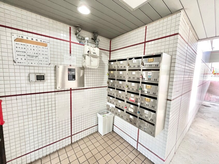 エントランス部分 箕面コスモビル