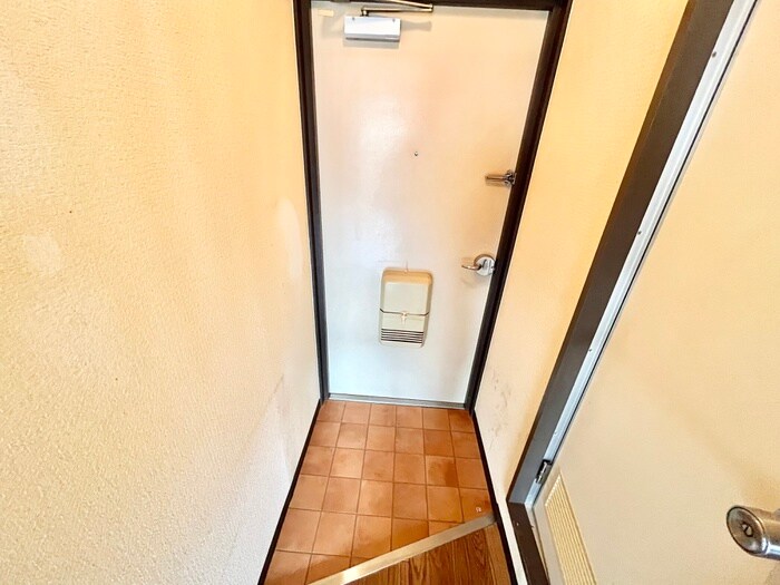 玄関 箕面コスモビル