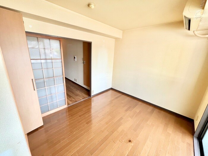 居室 箕面コスモビル