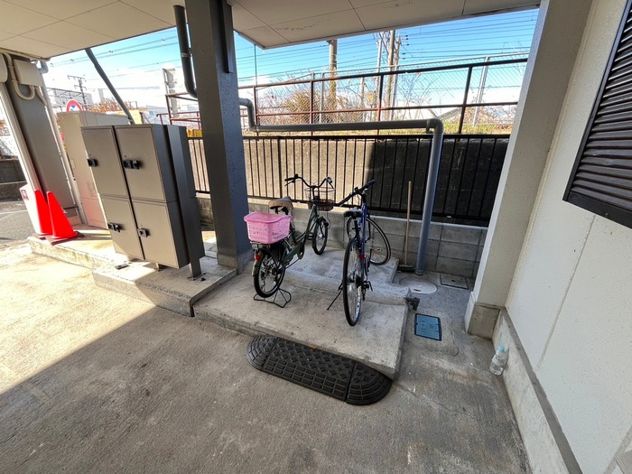 駐輪場 REIGRAN草津2丁目